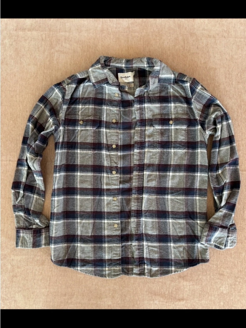Goodfellow & Co Gray, Navy and Burgundy Plaid Flannel Shirt Men’s Small